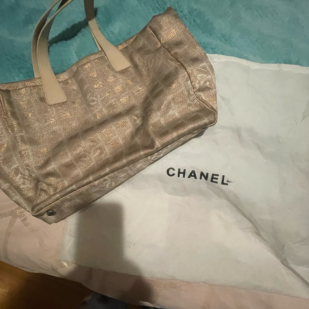 Gorgeous pink and gold color CHANEL TOTE.. COMES WITH DUST BAG. CODE POSTED